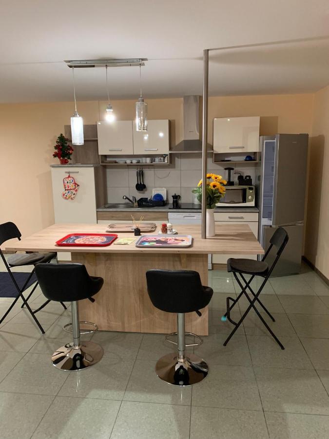 Deli Terasz B Apartman Free Parking, Self-Check-In Anytime Győr Extérieur photo