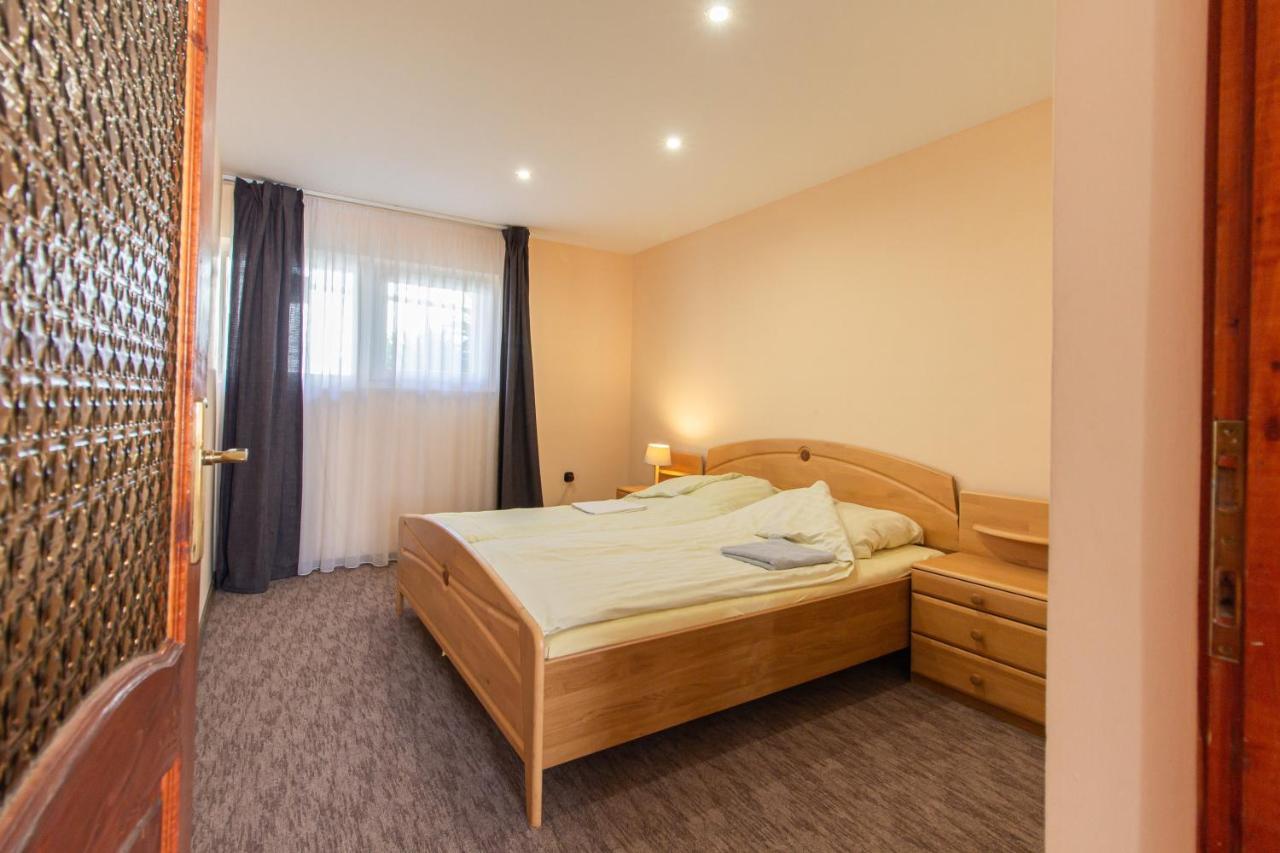 Deli Terasz B Apartman Free Parking, Self-Check-In Anytime Győr Extérieur photo