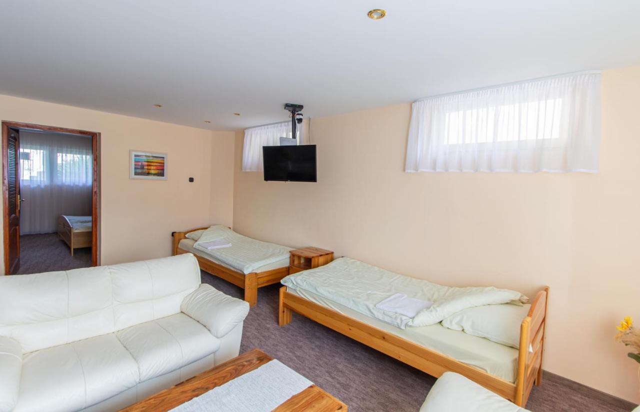 Deli Terasz B Apartman Free Parking, Self-Check-In Anytime Győr Extérieur photo