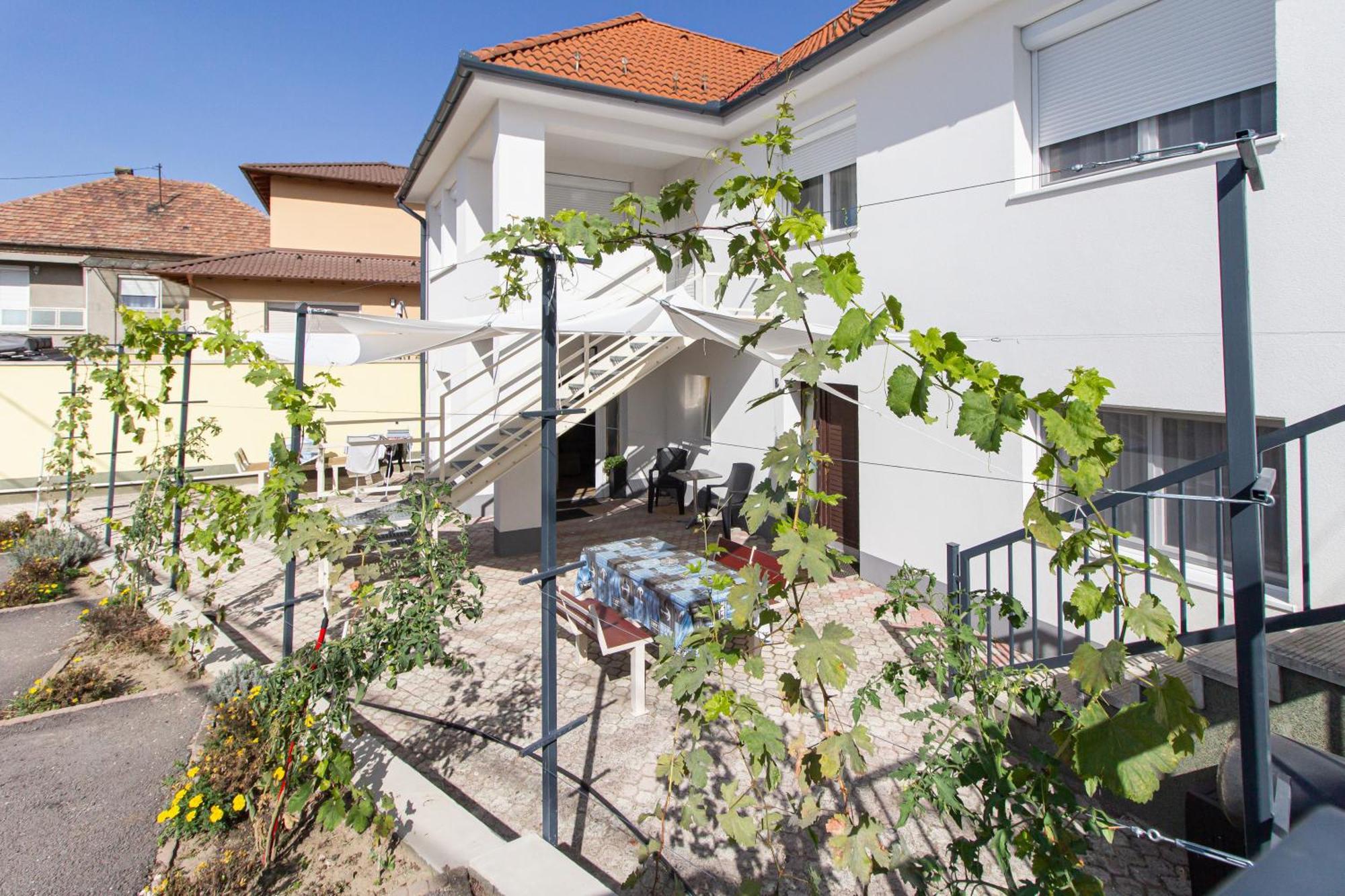 Deli Terasz B Apartman Free Parking, Self-Check-In Anytime Győr Extérieur photo